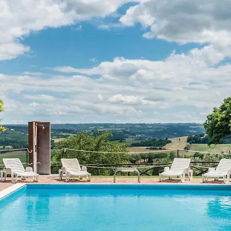 Pet Friendly In Castiglione D,lago Pg